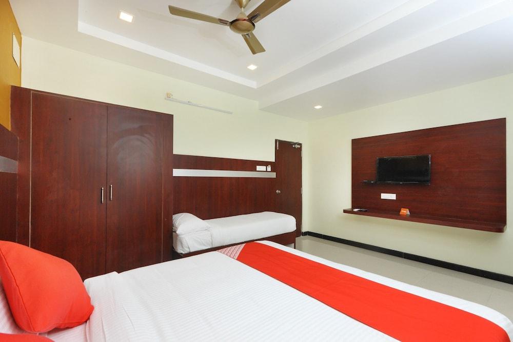 Hotel Ramcharan Residency - Room
