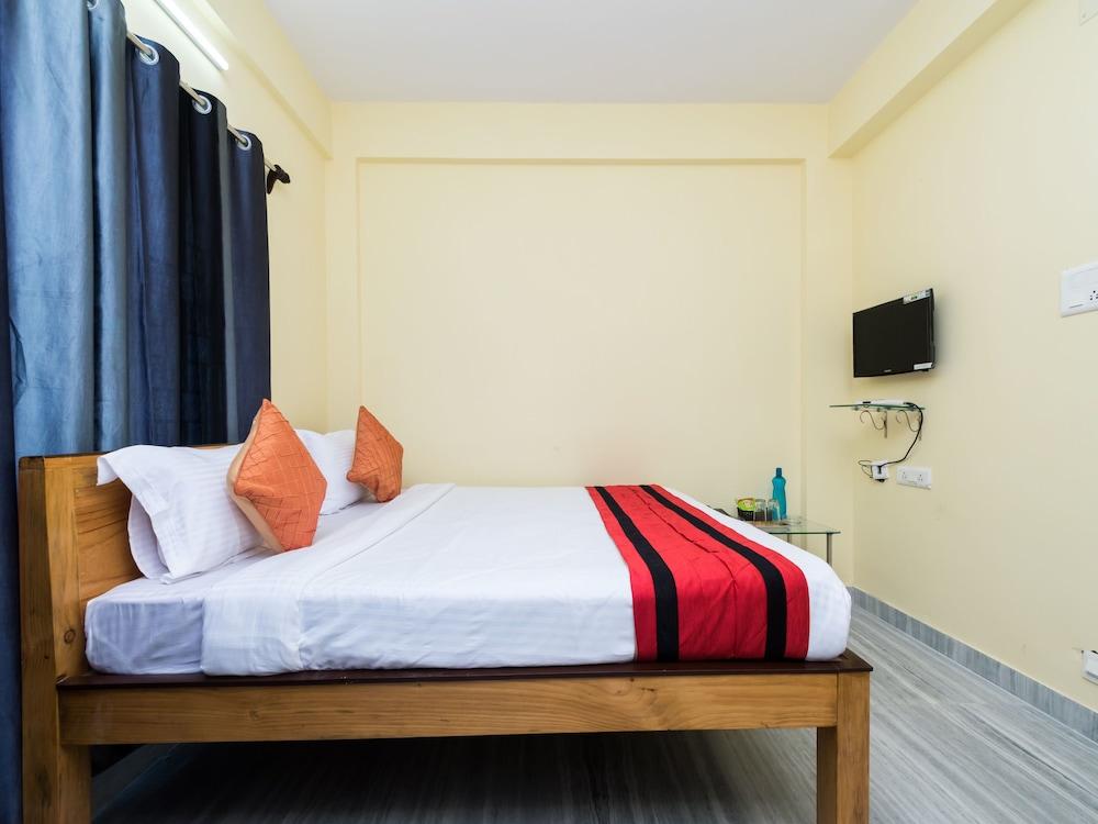 OYO 9811 Stay Inn Newtown - Featured Image