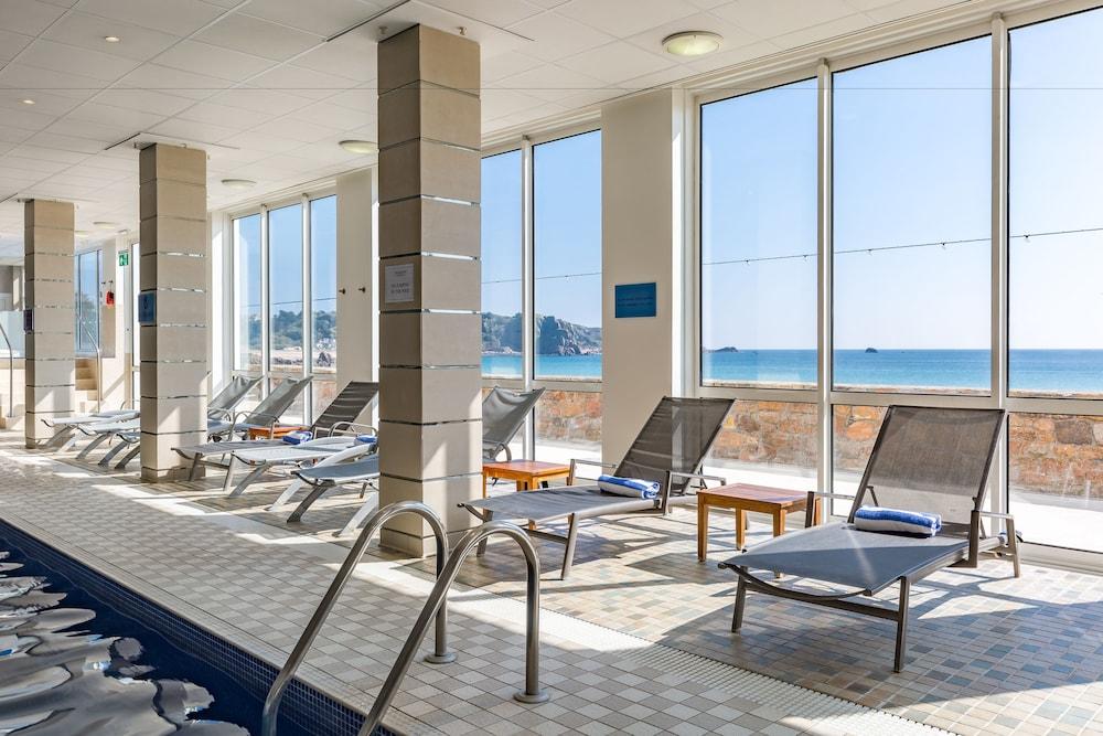 L'Horizon Beach Hotel & Spa - Indoor Pool