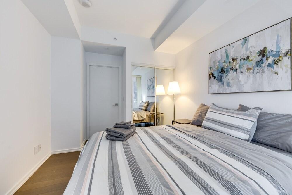 Beautifully Designed 2BR Suite Financial District - Room