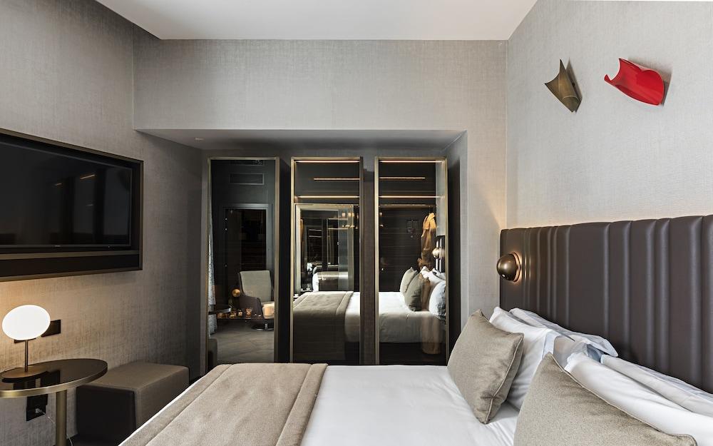 The Pantheon Iconic Rome Hotel, Autograph Collection - Room