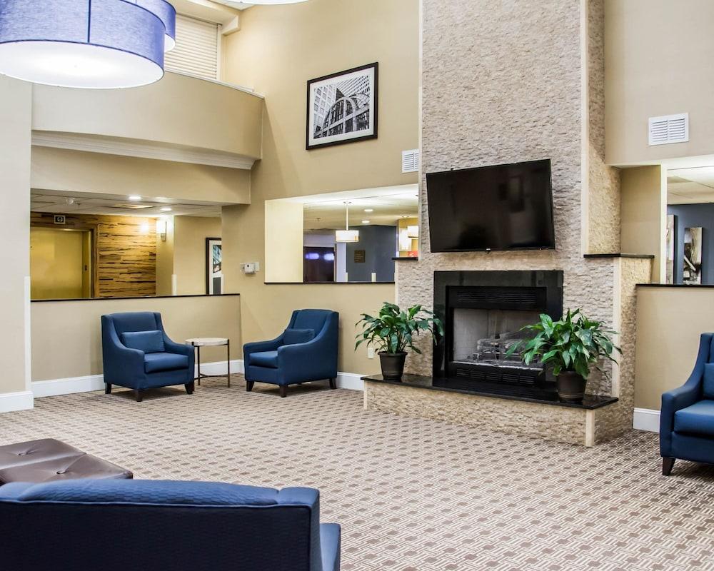 Comfort Suites University - Research Park - Lobby