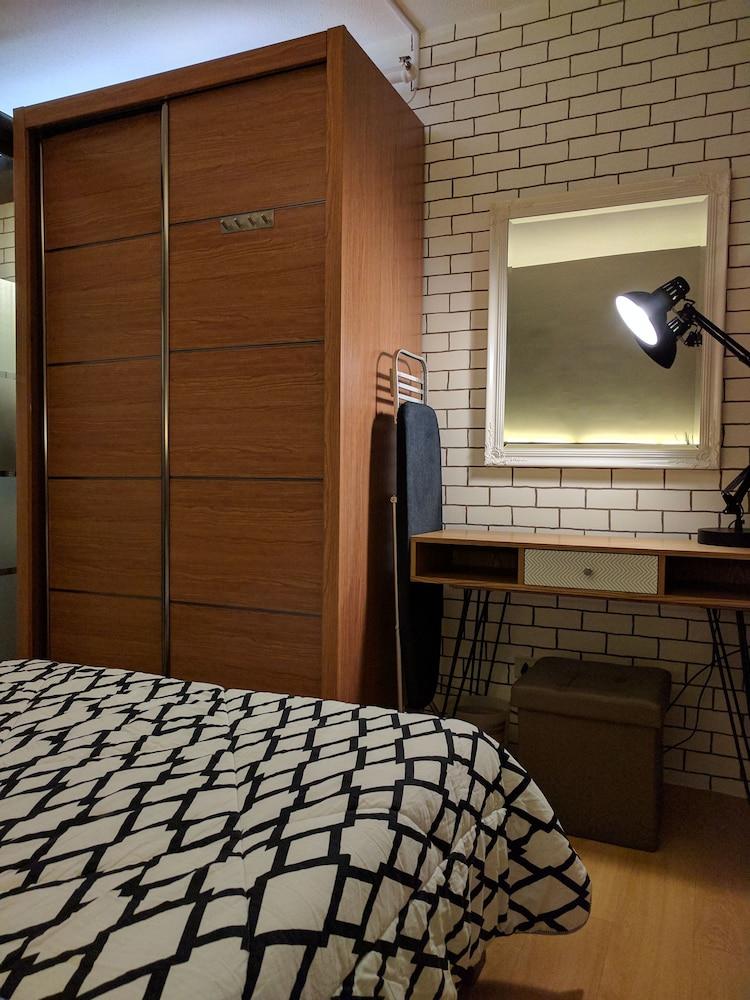1BR Unit For Rent One Oasis Condominium - Room