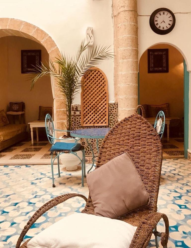 Riad Lalla Zina - Lobby Sitting Area