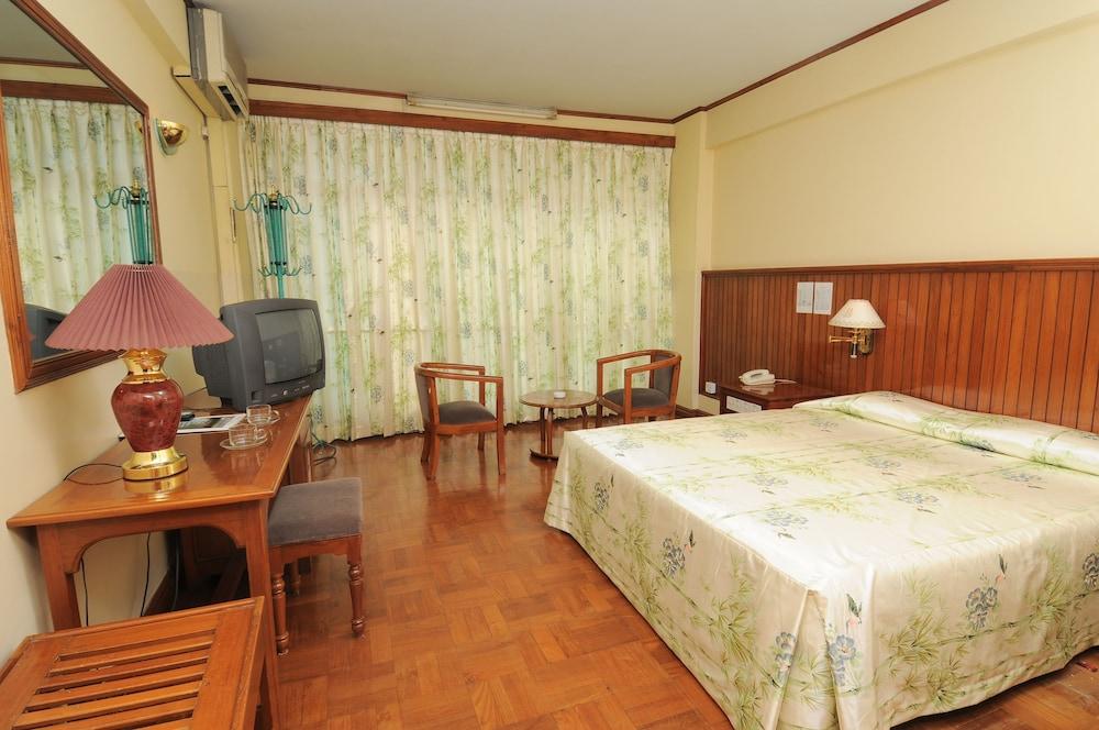 Panda Hotel - Room