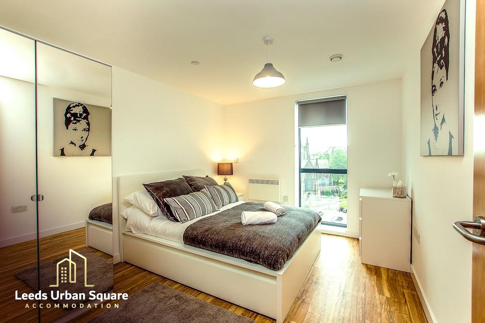 Leeds Urban Square Apartments - Room