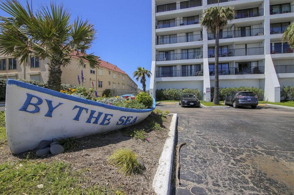 By The Sea B805 - Exterior