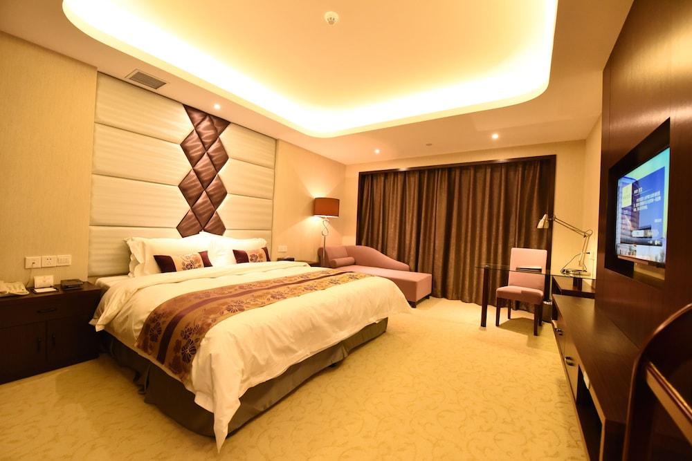 Savile K-Knight Luan Hotel - Featured Image