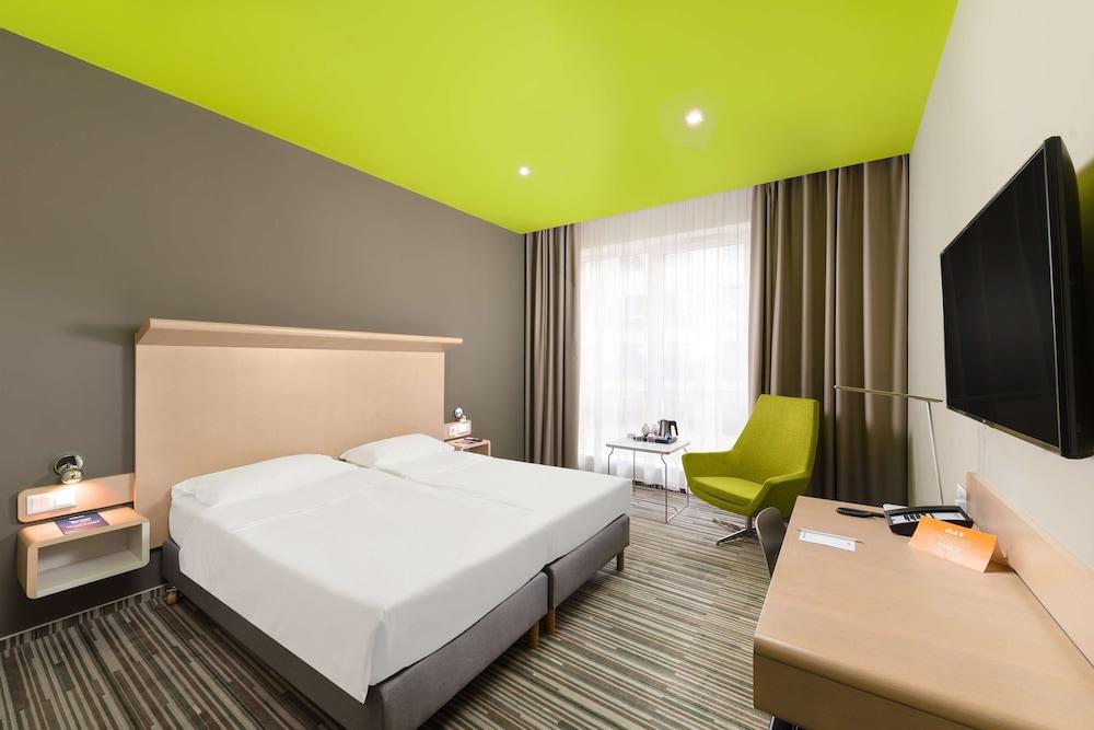 Park Inn by Radisson Budapest - Featured Image
