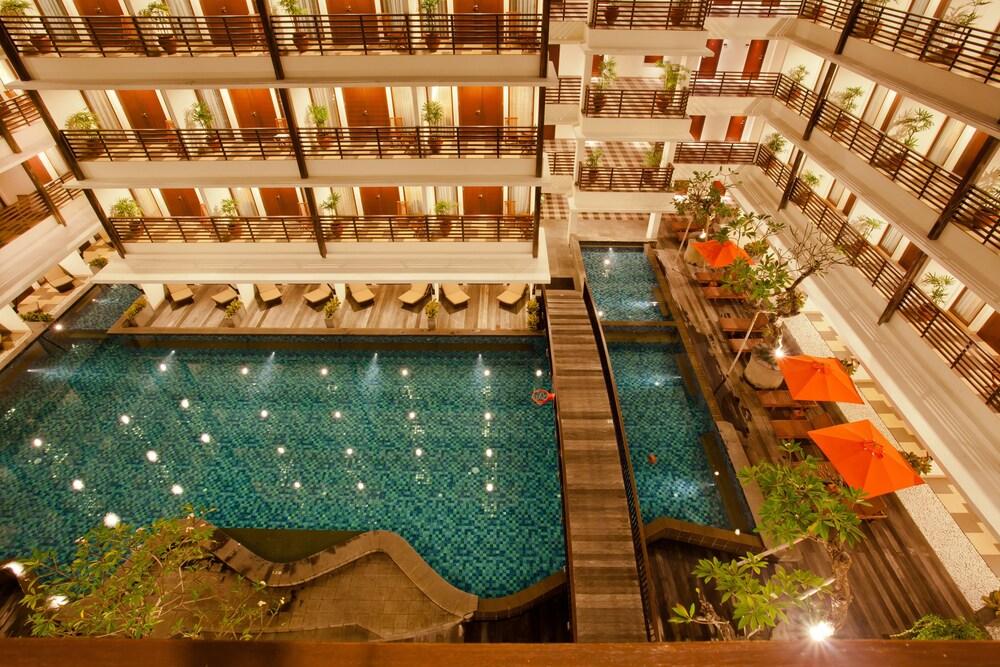 Sun Island Hotel & Spa Kuta - Outdoor Pool