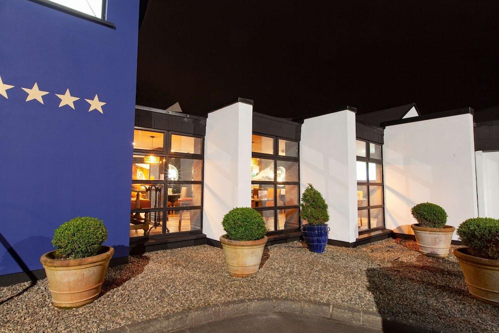 Best Western Plus White Horse Hotel - Featured Image