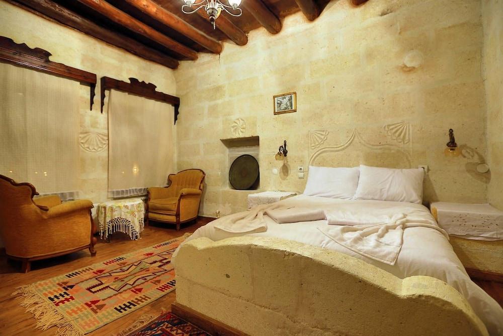 Paradise Cave Pension - Room