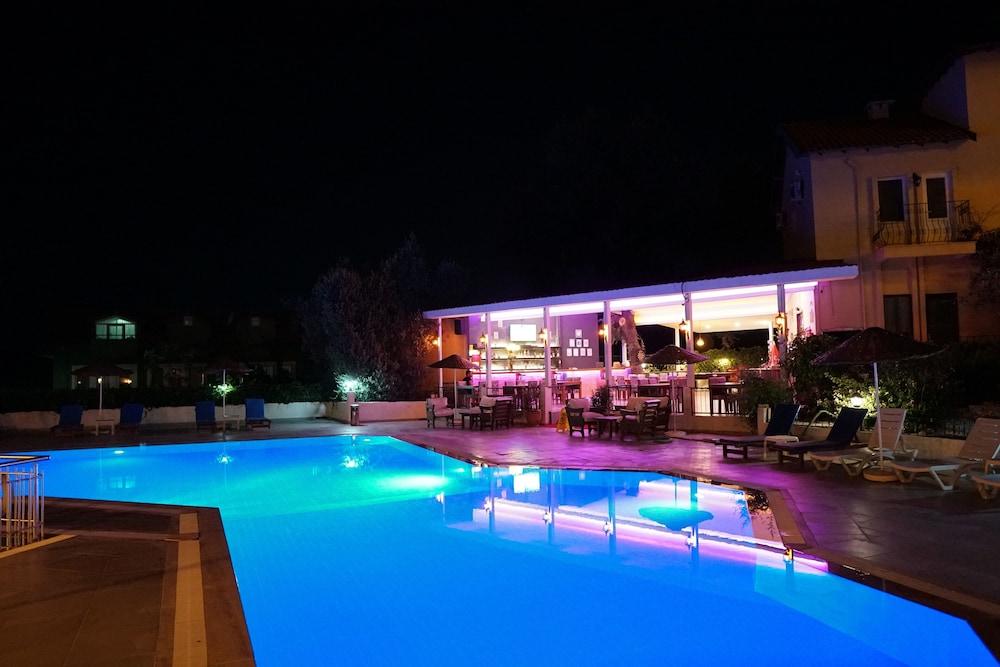 Tunacan Hotel - Outdoor Pool