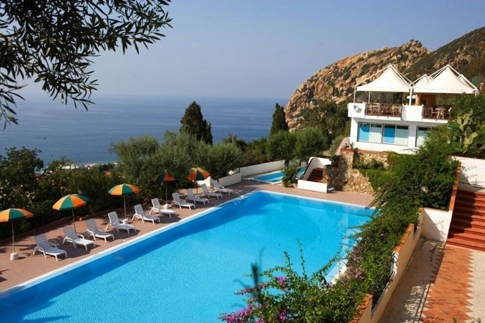 Hotel Villaggio Capo Alaua - Featured Image