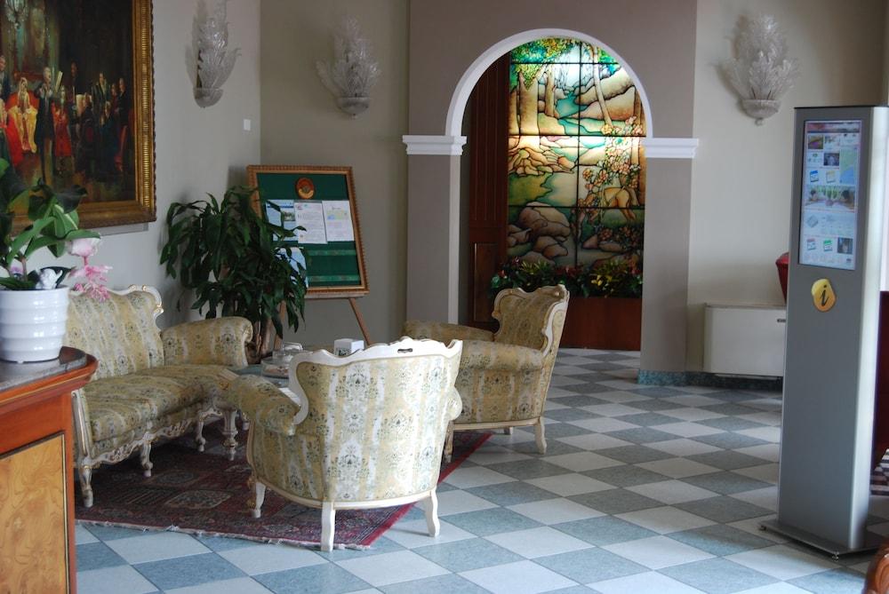 Garda Sol Apart-hotel Beauty & SPA - Lobby Sitting Area