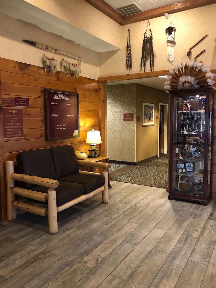 Best Western Plus Crossroads Inn & Suites - Lobby