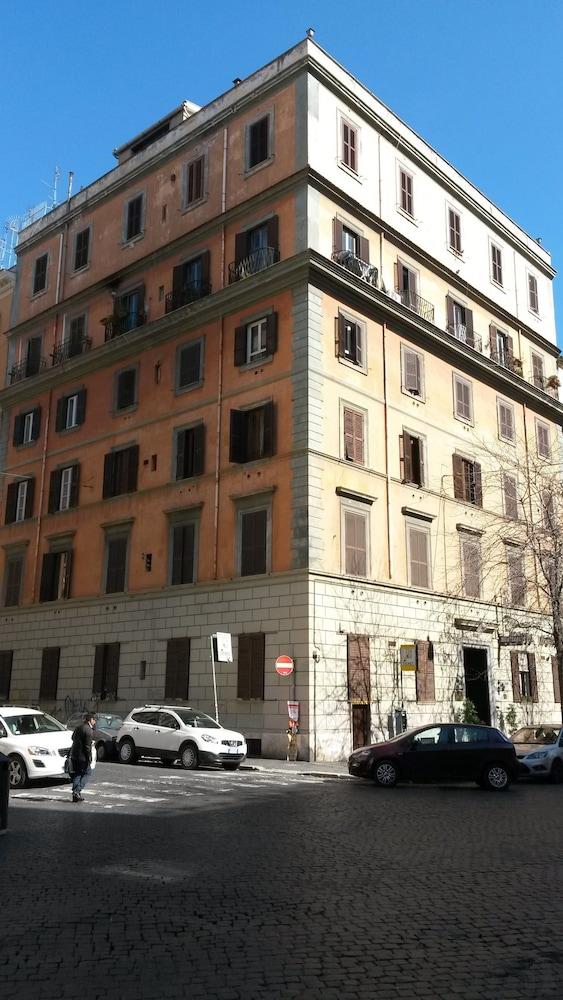 Rome To Stay - Exterior