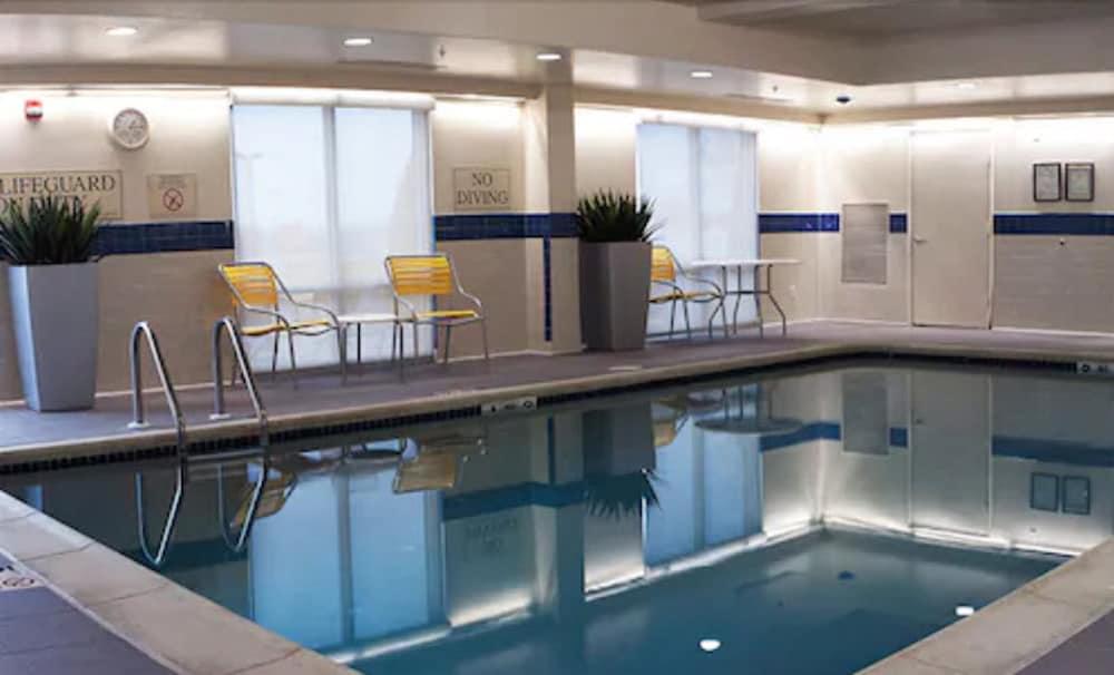 Fairfield Inn & Suites Harrisburg Hershey - Indoor Pool