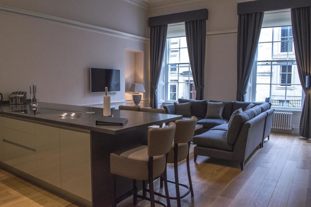 Dreamhouse at Blythswood Apartments Glasgow - Room
