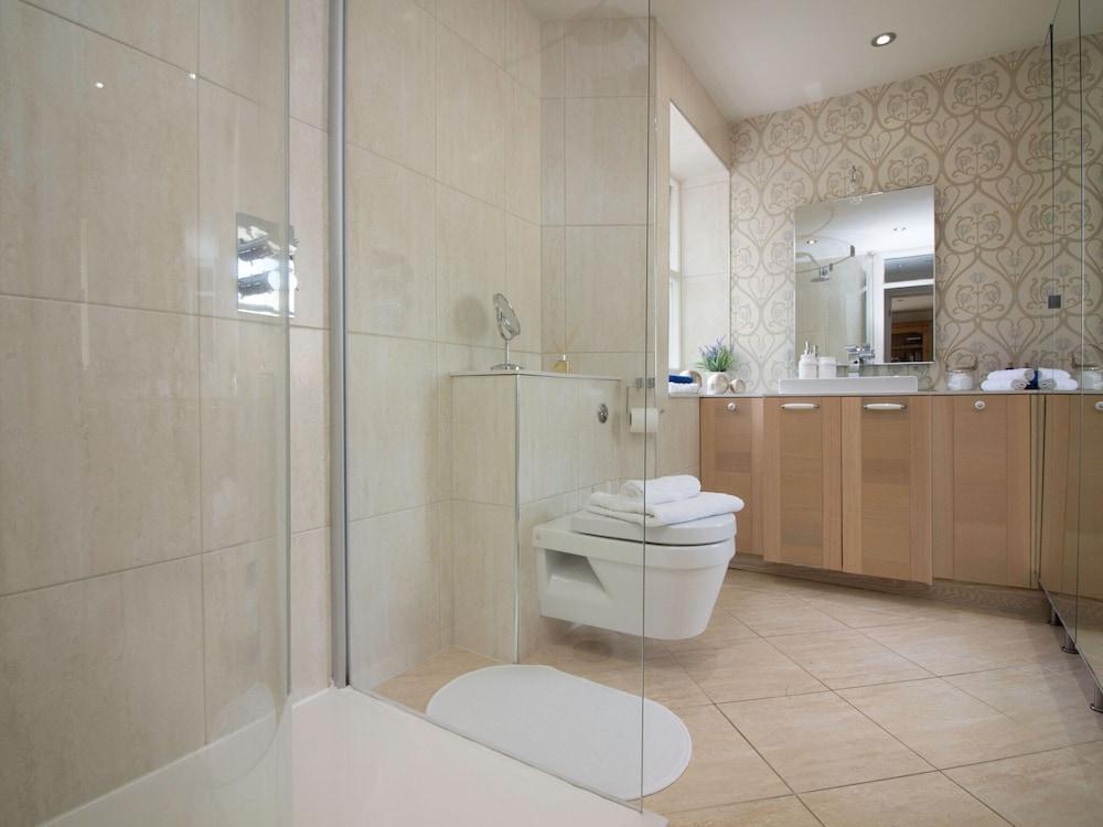 Comfortable Holiday Home in Bakewell Near Chatsworth House - Bathroom