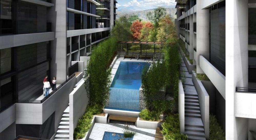 CityStyle Executive Apartments Belconnen - Pool