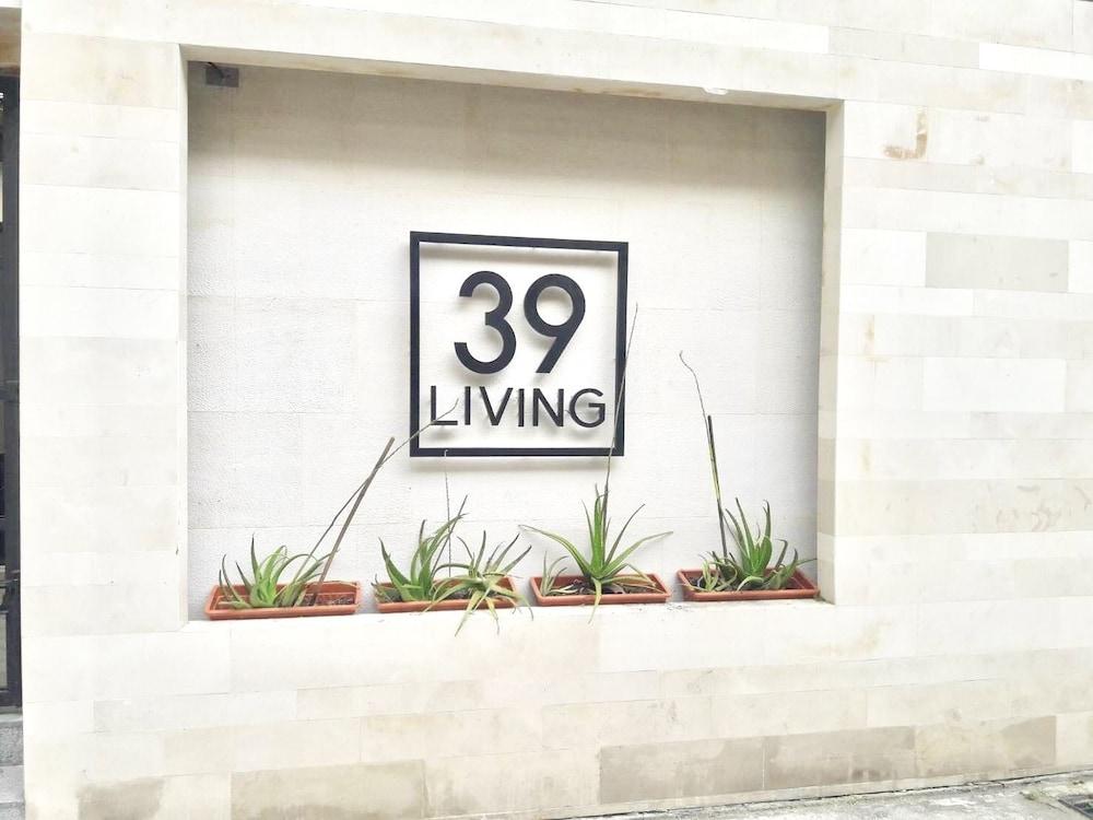 39 Living - Featured Image