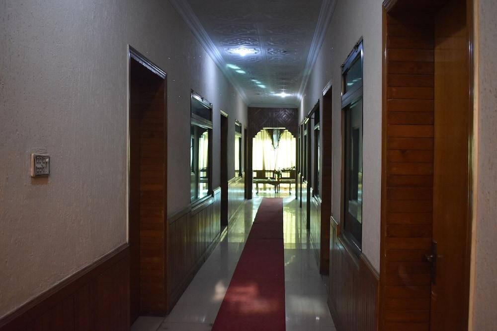 Hotel Kashmir International - Interior