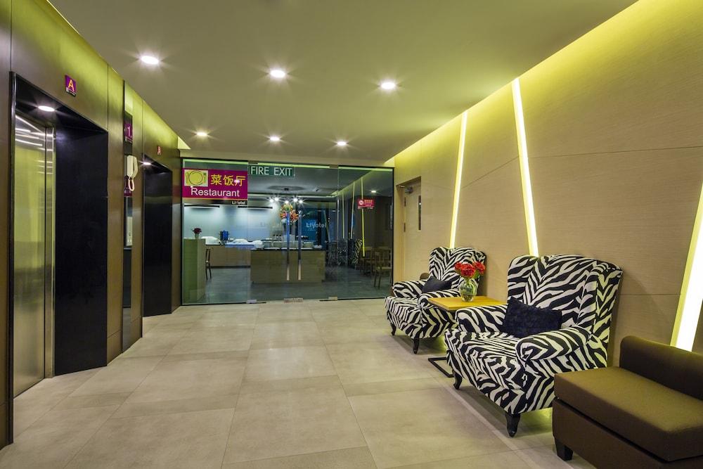 Livotel Hotel Kaset Nawamin Bangkok - Lobby Sitting Area