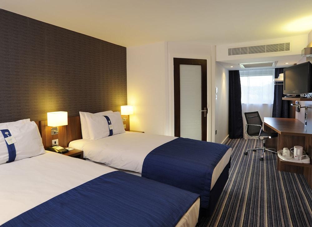 Holiday Inn Express Crewe, an IHG Hotel - Room