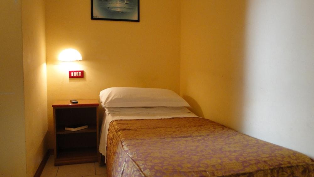 Hotel Altavilla Dieci - Room