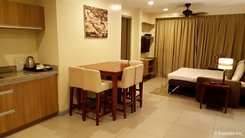 Azalea Hotels & Residences Baguio - Room