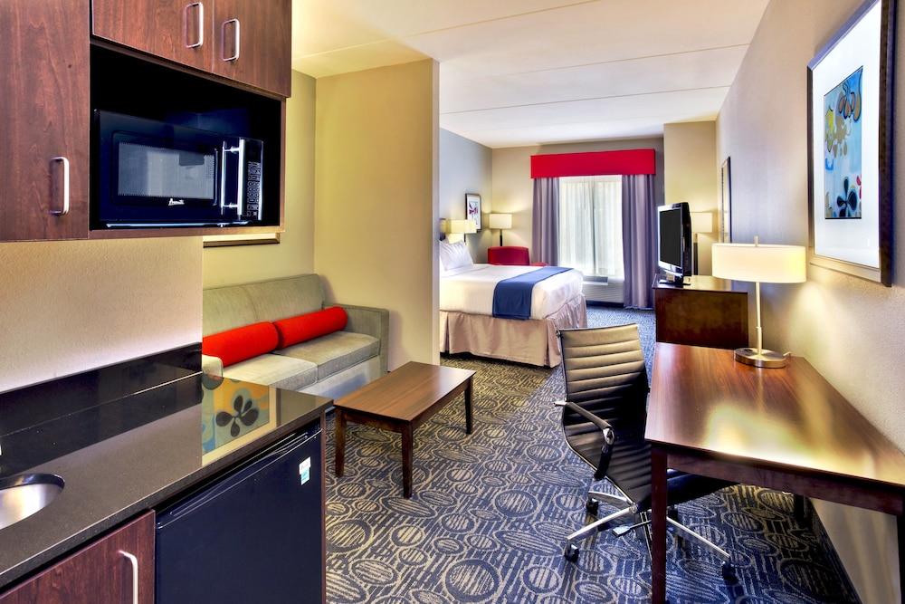 Holiday Inn Express & Suites Oak Ridge, an IHG Hotel - Room