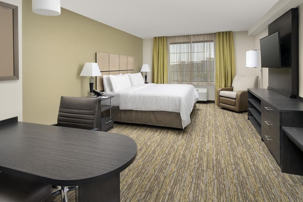 Candlewood Suites Alexandria West, an IHG Hotel - Room