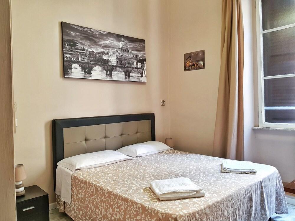 Italy Guest house - Room