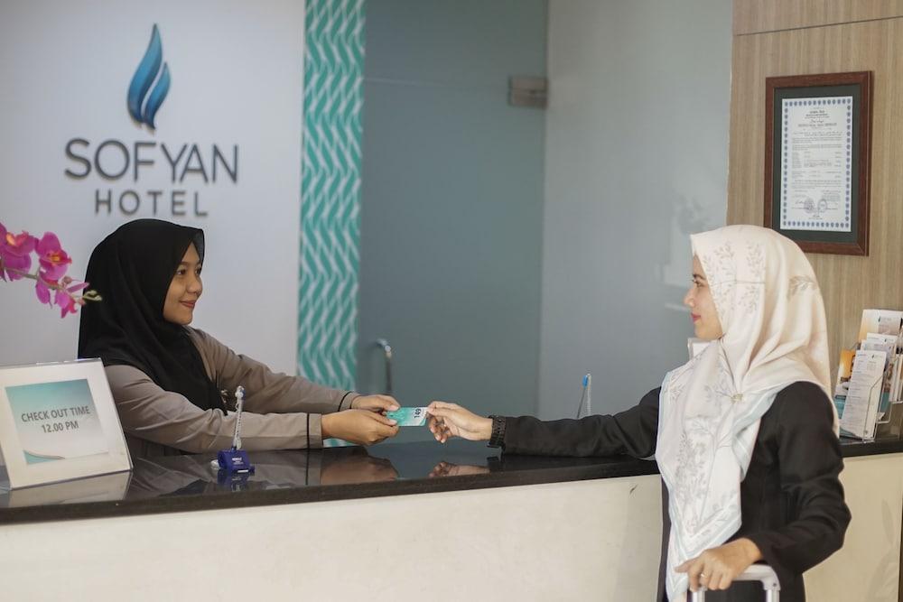 Sofyan Hotel Soepomo - Reception