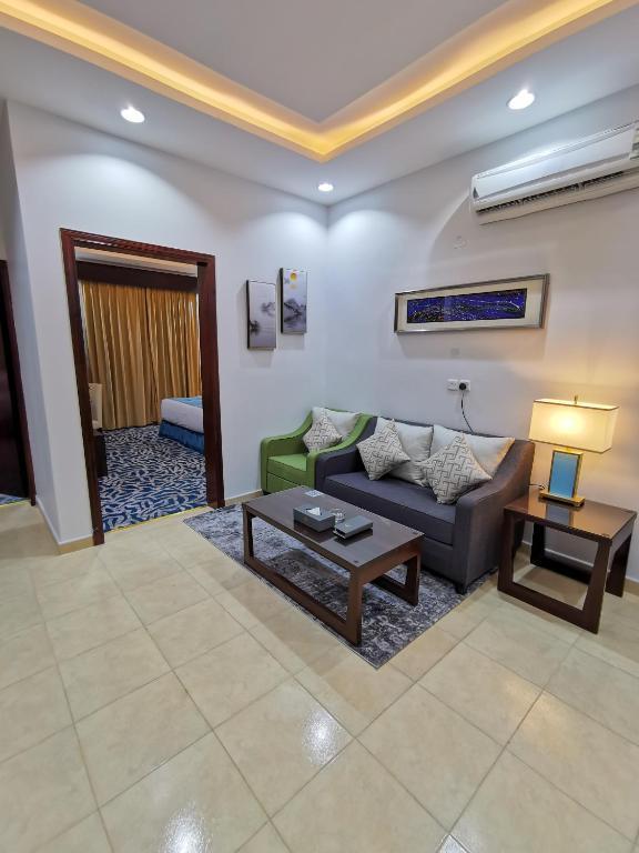 Kayan Iskan Apartment Suites - sample desc