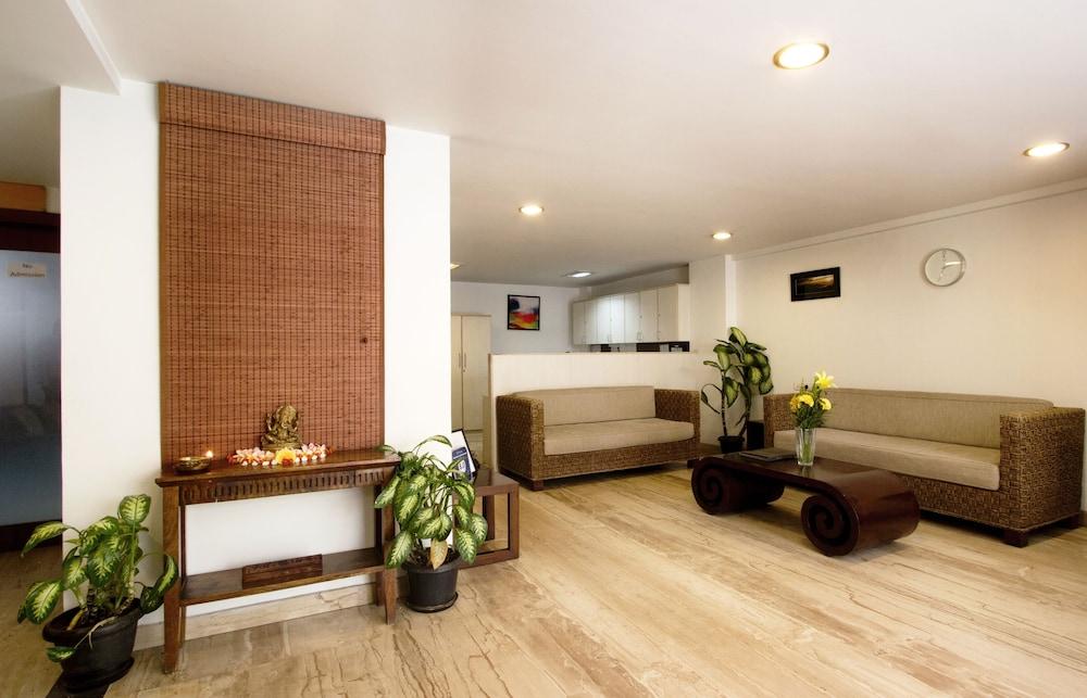 Maple Suites Serviced Apartments - Lobby