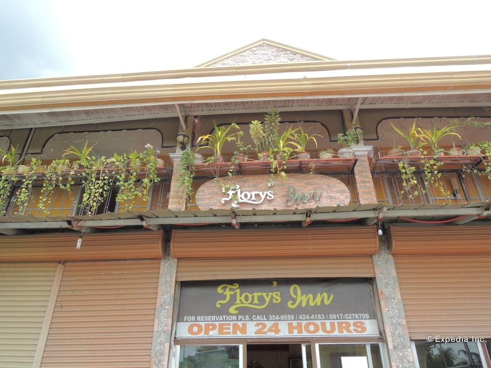 Flory's Inn - Featured Image