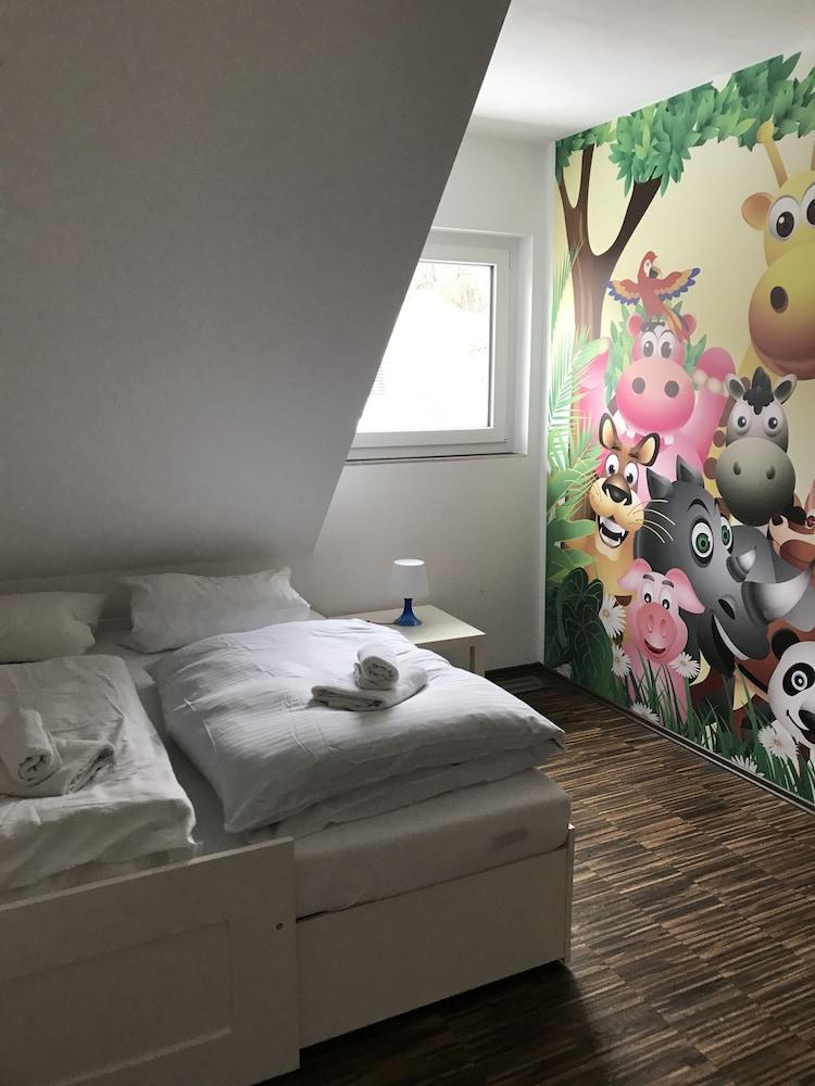 Schön Apartments - Room