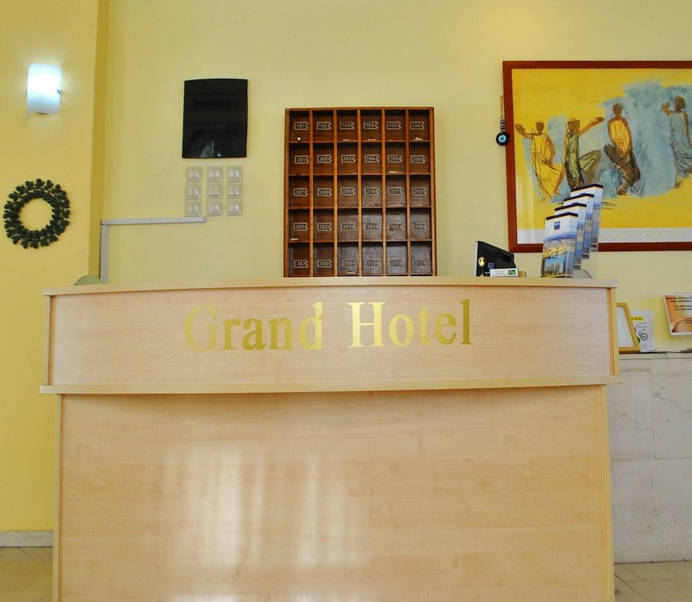 Grand Hotel Loutraki - Reception
