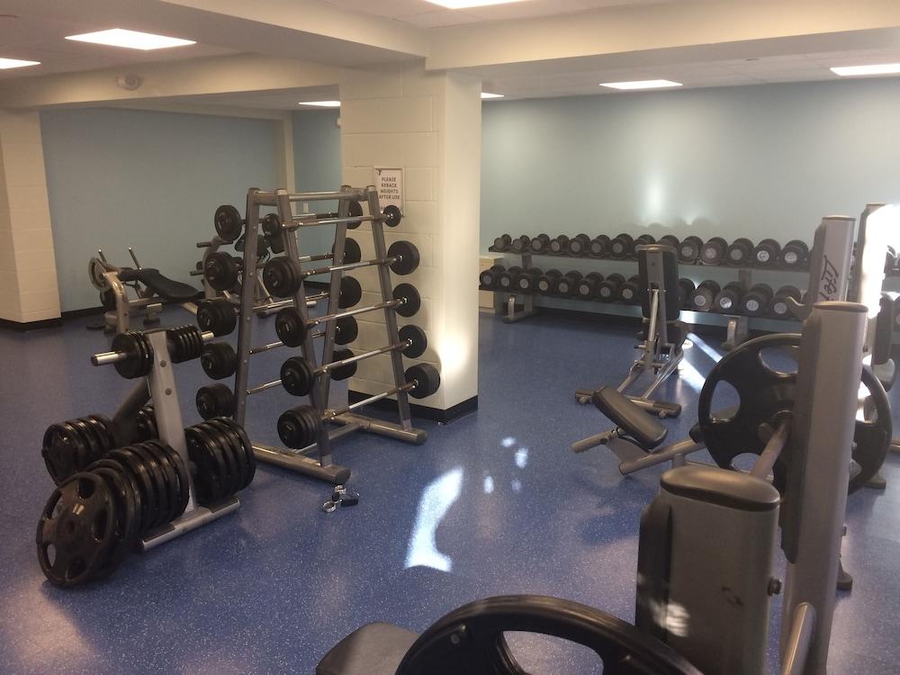 The Constitution Inn - Fitness Facility