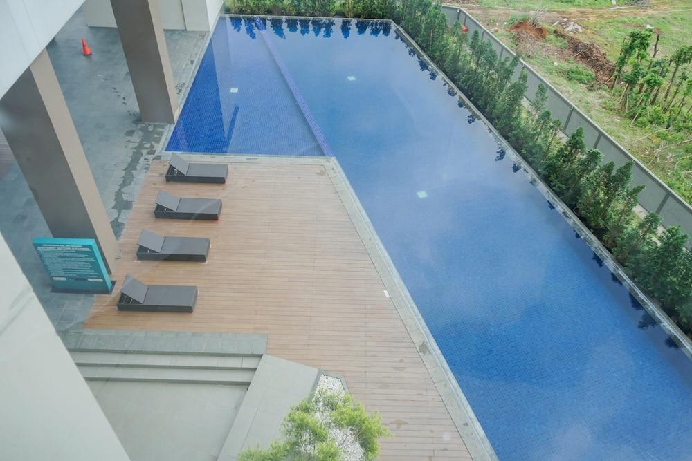 New Furnished and Homey 1BR at Silk Town Apartment - Outdoor Pool