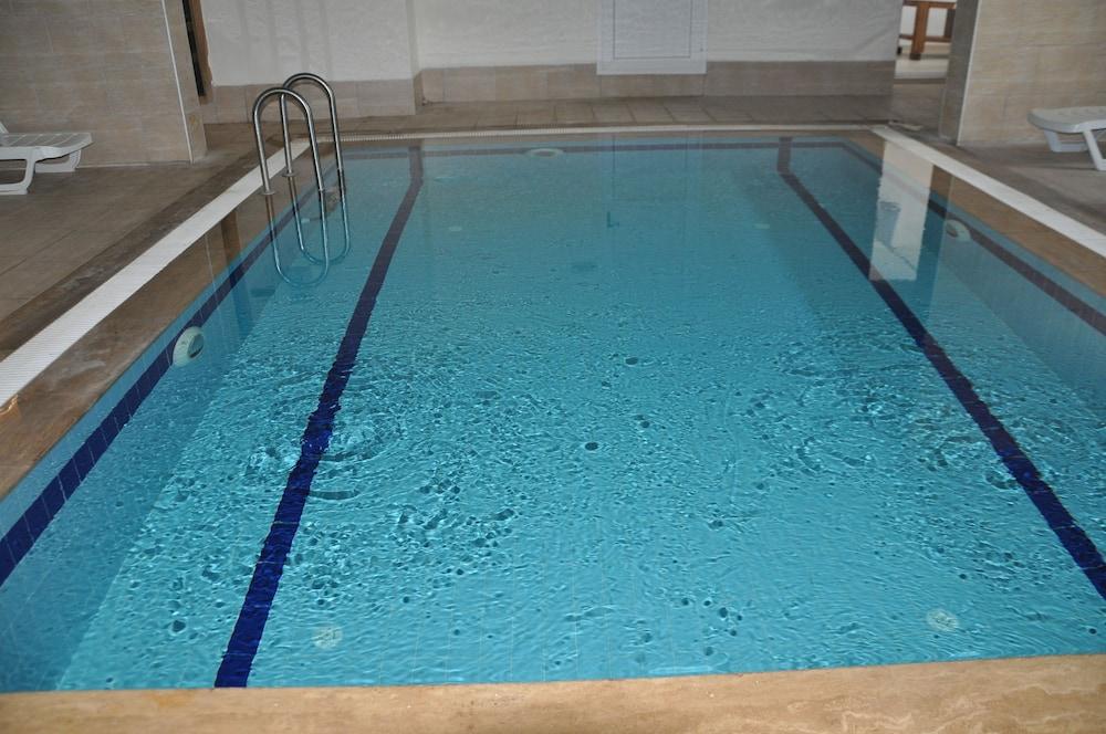 أكبوك بالاس هوتل آند ريزيدانس - Indoor Pool