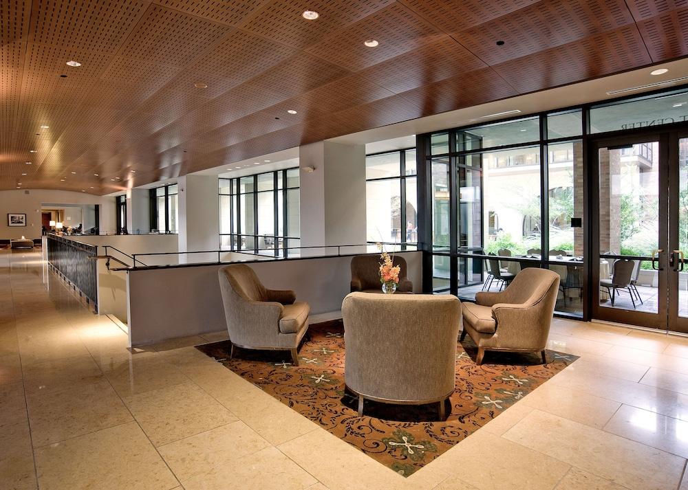 AT&T Hotel & Conference Center at the University of Texas - Lobby