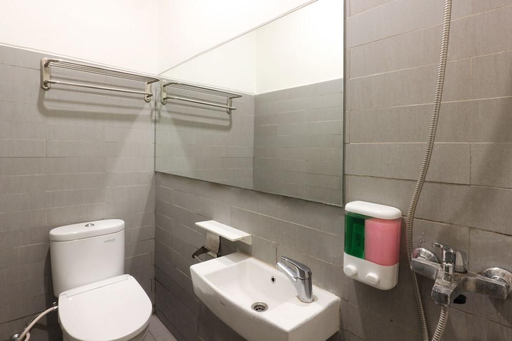 Urbana Homes Syariah - Bathroom