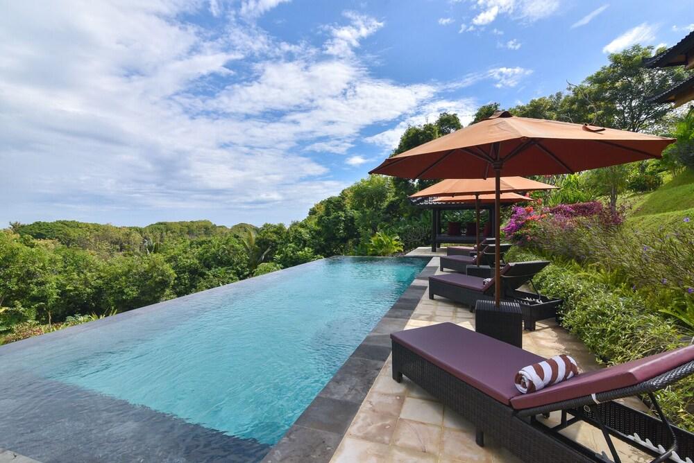 Villa Cahaya - Pool