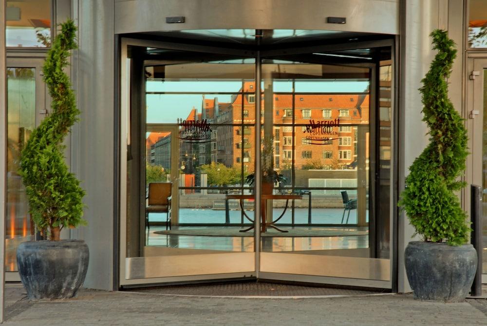 Copenhagen Marriott Hotel - Interior Entrance