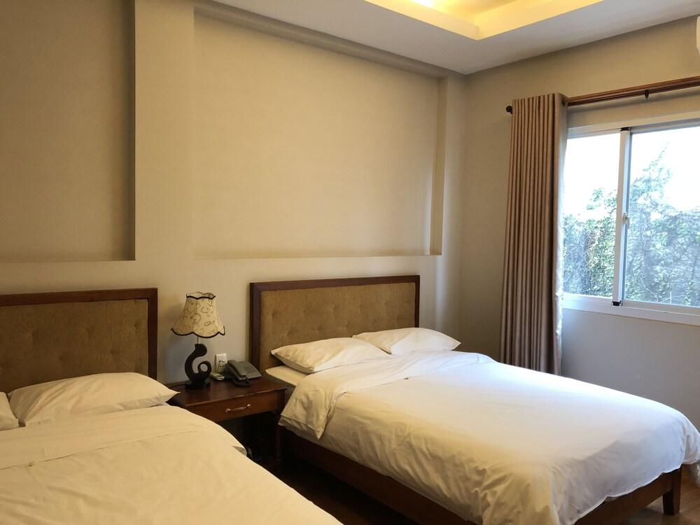Dreams Hotel - Room