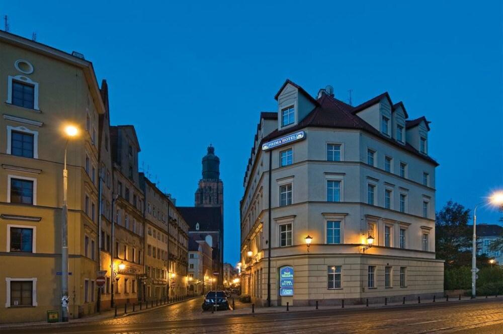 Best Western Prima Hotel Wroclaw - Hotel Front - Evening/Night