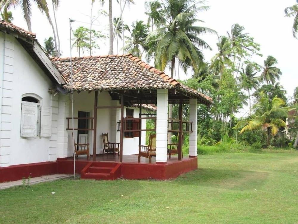 The Colonial Villa - Featured Image